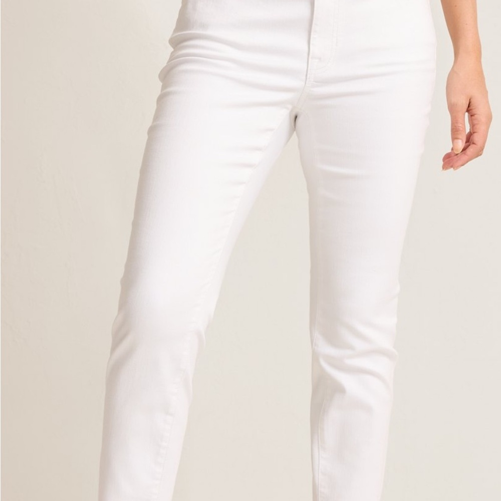 Tommy Bahama Ella Twill high rise skinny ankle jeans.